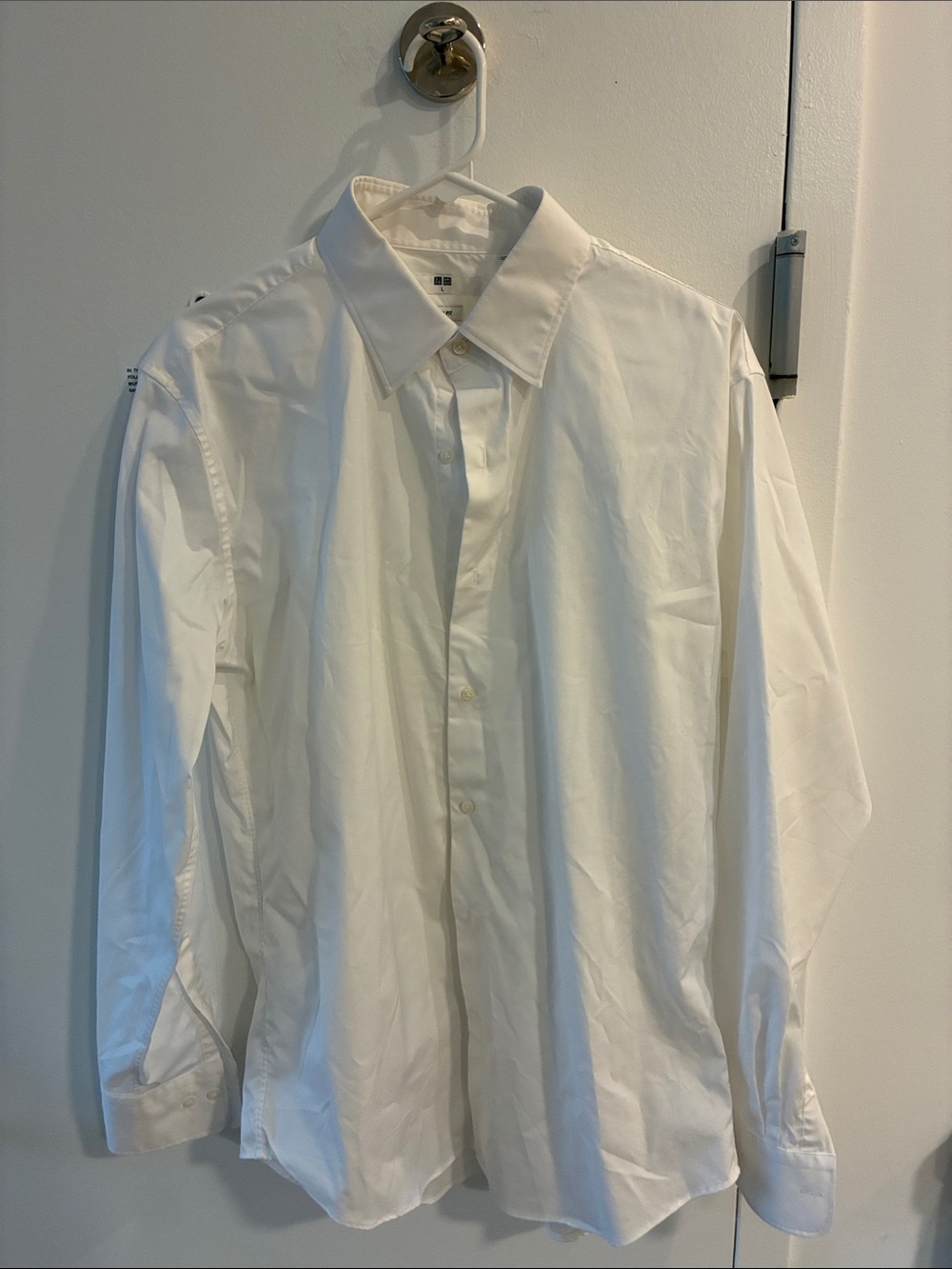 Uniqlo Men's White Long-Sleeve Dress Shirt